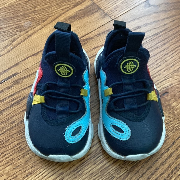 Nike Huarache 5C sneakers. Navy blue with light blue, yellow and red details.box - Picture 3 of 6